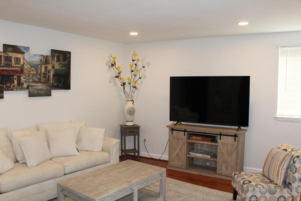 Comfy and Cozy-Min to National Mall Great Location